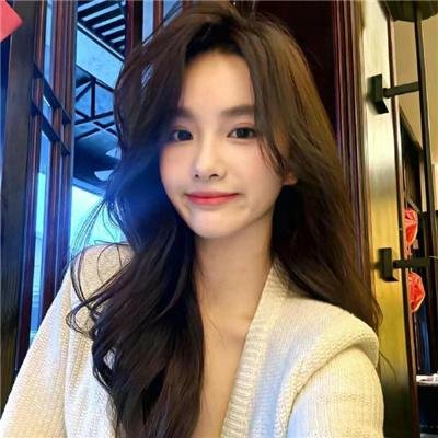 女孩的钓鱼慢活
